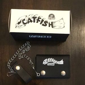 Arnette chain wallet and sunglasses